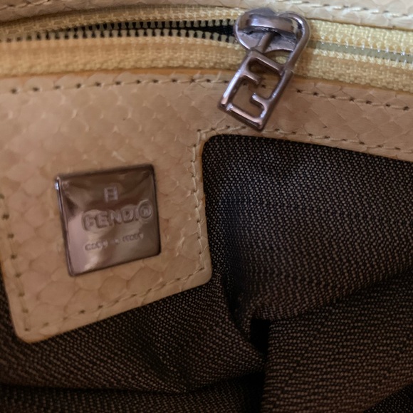 Vintage Fendi snakeskin handbag - Picture 6 of 7